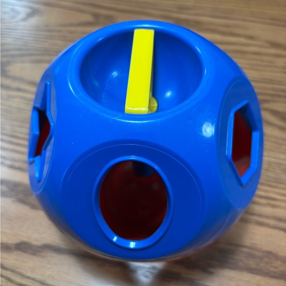 TUPPERWARE Toys Shape O Ball Red Blue Yellow Shapes Sorter Complete 10 - Picture 5 of 7